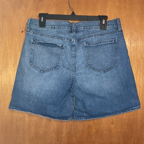 •OLD NAVY•MEDIUM WASH HIGH RISE SWEETHEART 6.5" INSEAM DENIM SHORTS SIZE 10 - Picture 7 of 10